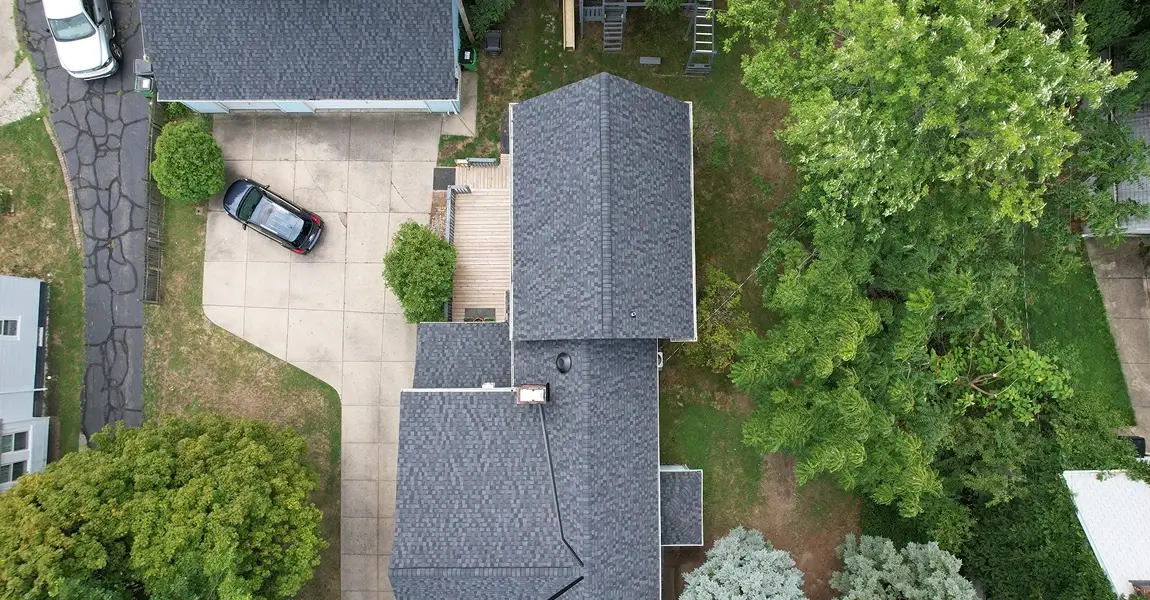 image of residential home for roofing estimate in Willoughby